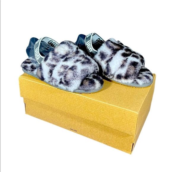 ugg fluff yeah box